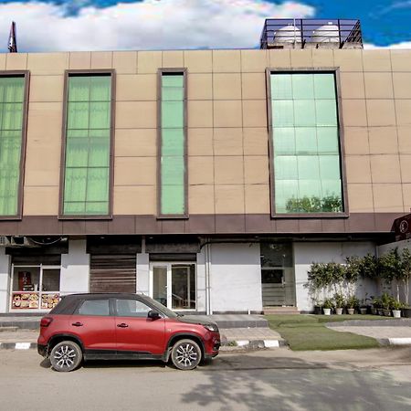 Hotel Silky Palace Near Igi Airportt New Delhi Extérieur photo