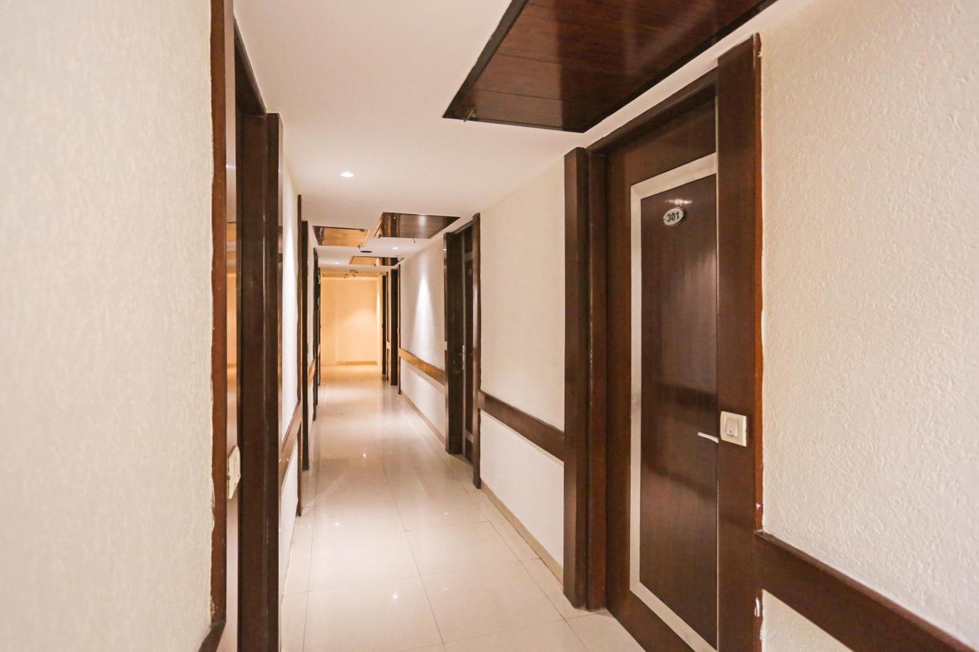 Hotel Silky Palace Near Igi Airportt New Delhi Extérieur photo