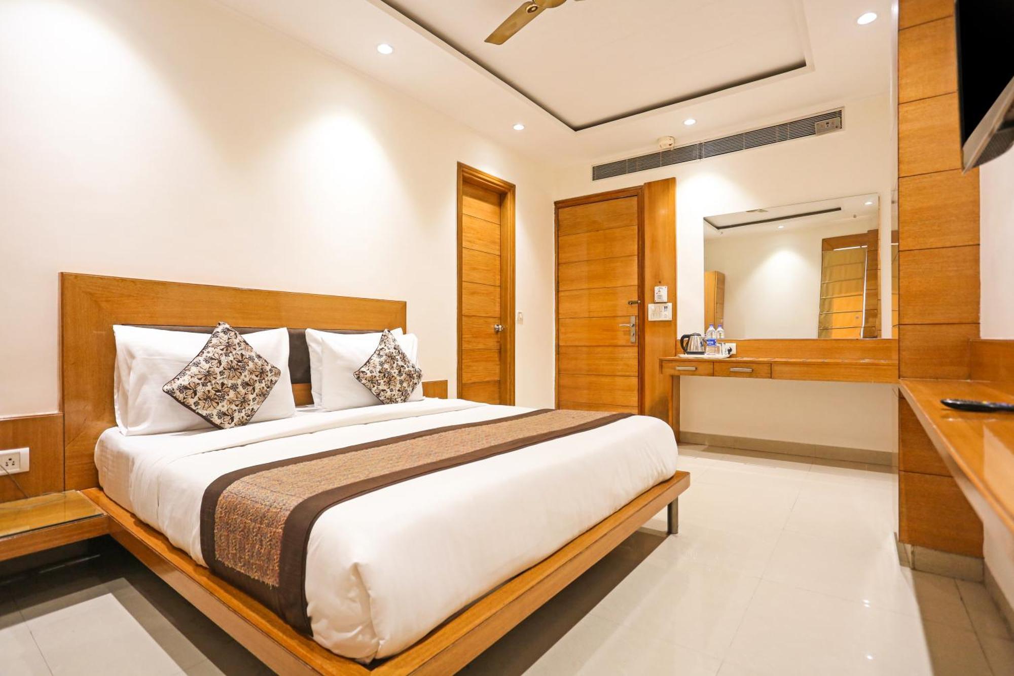 Hotel Silky Palace Near Igi Airportt New Delhi Extérieur photo