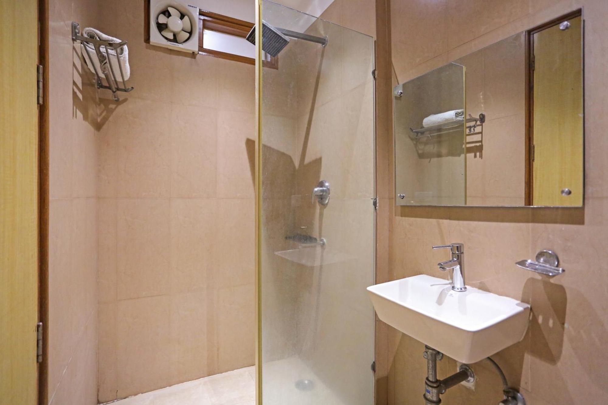 Hotel Silky Palace Near Igi Airportt New Delhi Extérieur photo