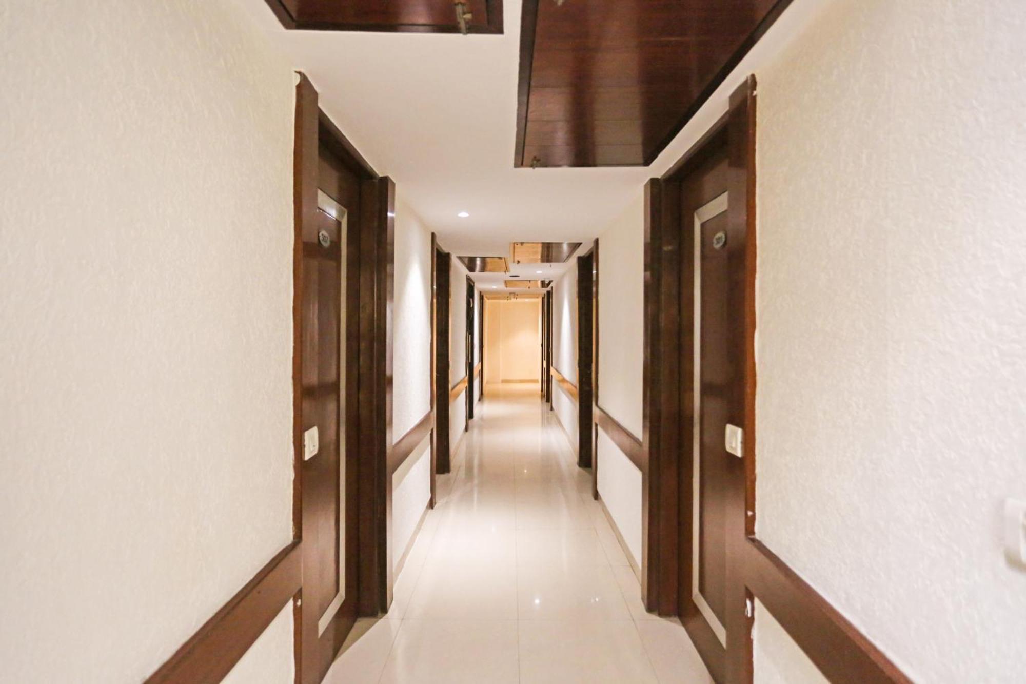 Hotel Silky Palace Near Igi Airportt New Delhi Extérieur photo
