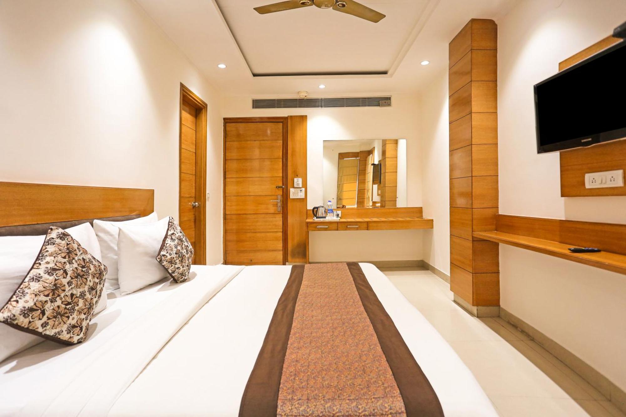 Hotel Silky Palace Near Igi Airportt New Delhi Extérieur photo
